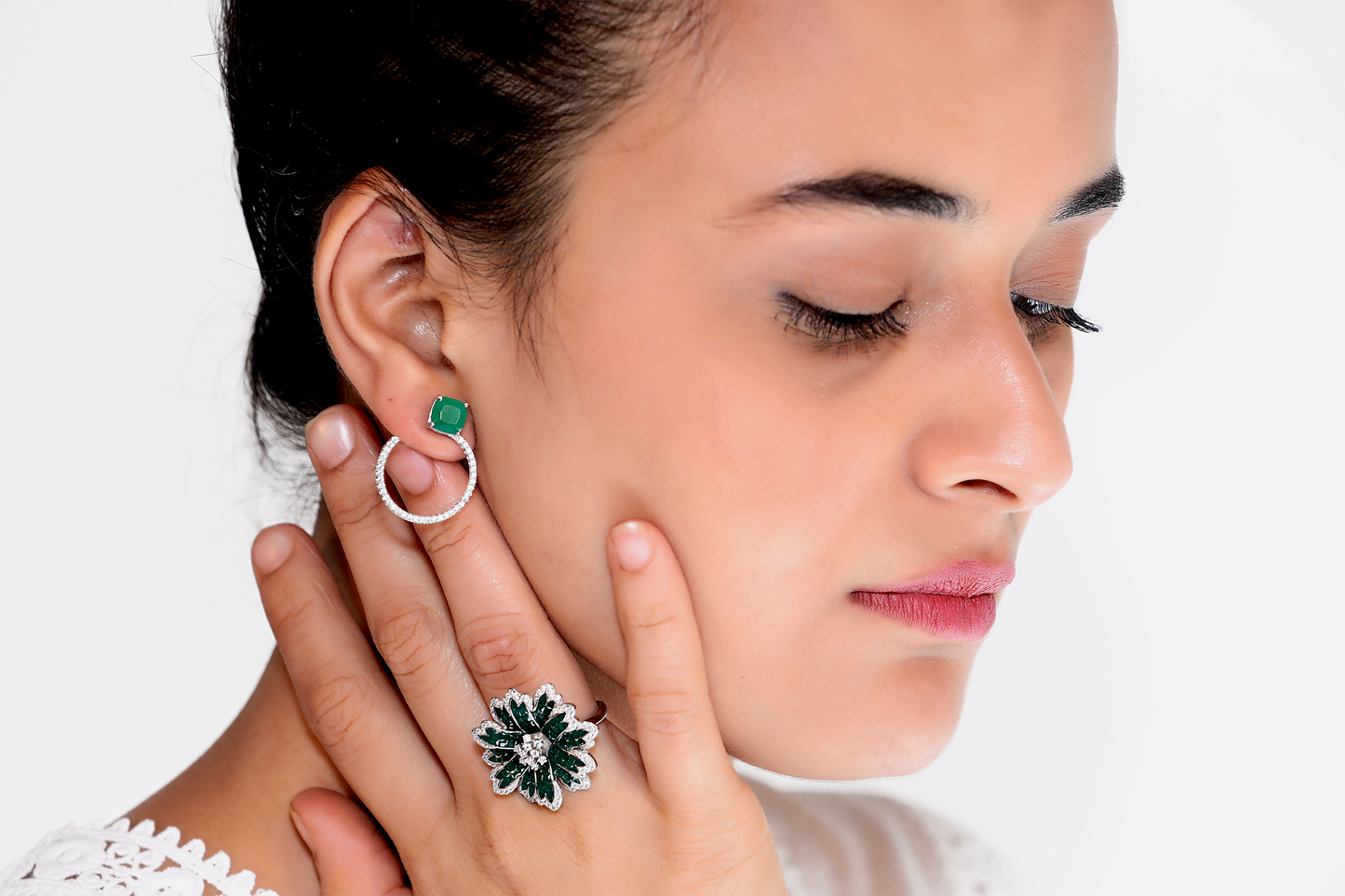 Silver Emerald Loop