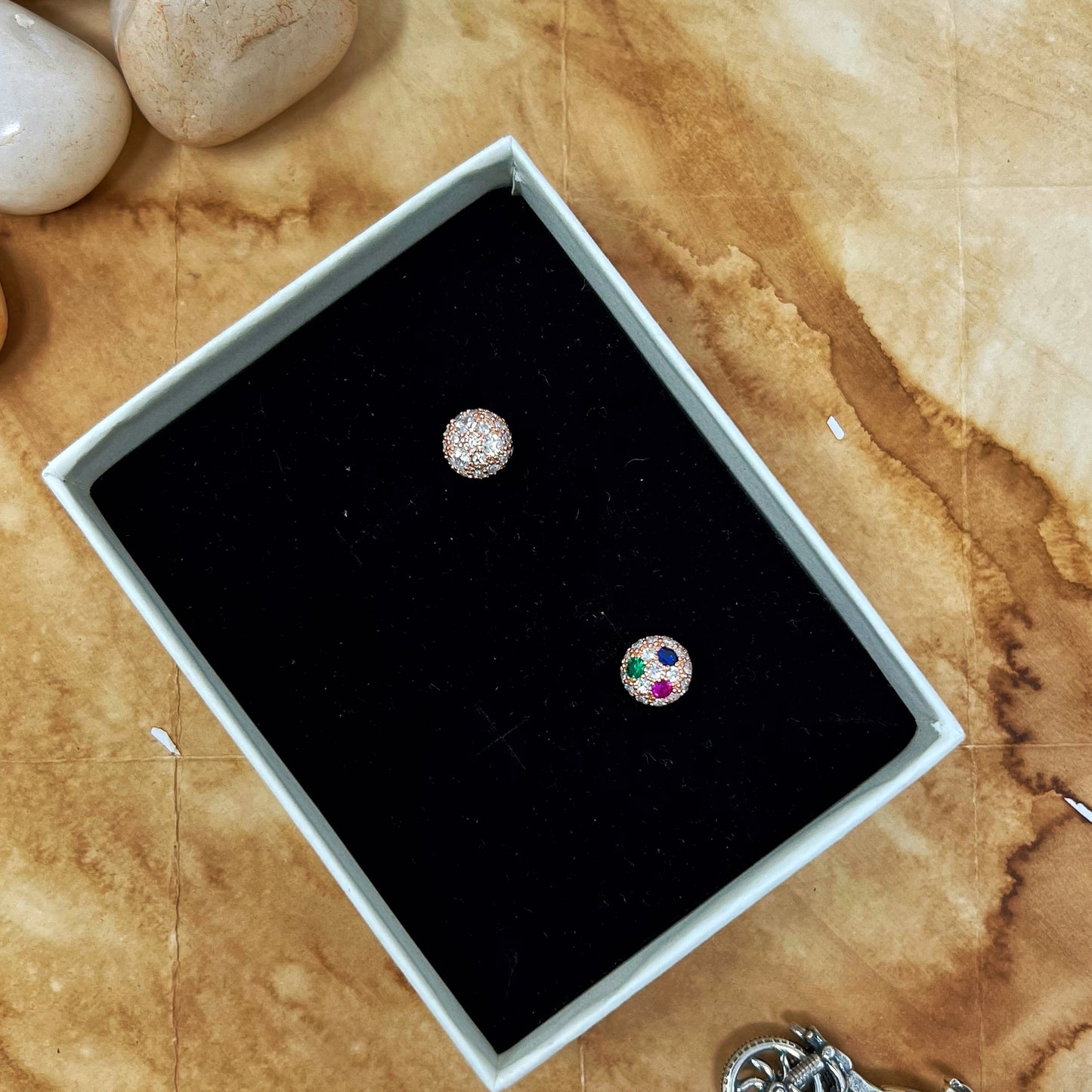 Magnetic Studs
