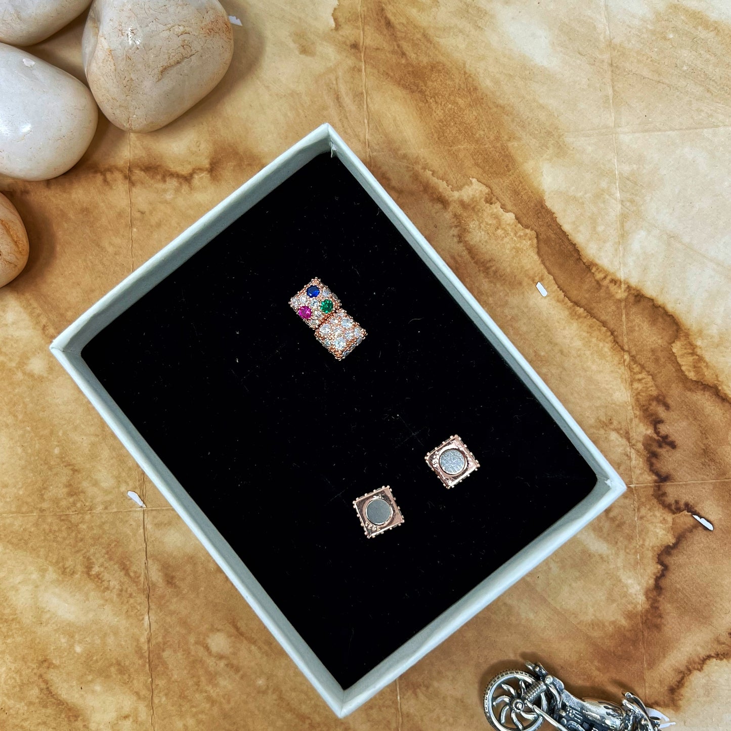 Magnetic Studs