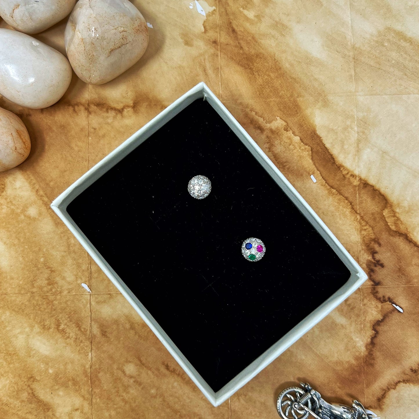 Magnetic Studs