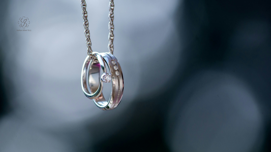 Sparkle This Christmas Eve: Minimal Silver Jewelry for Every Occasion