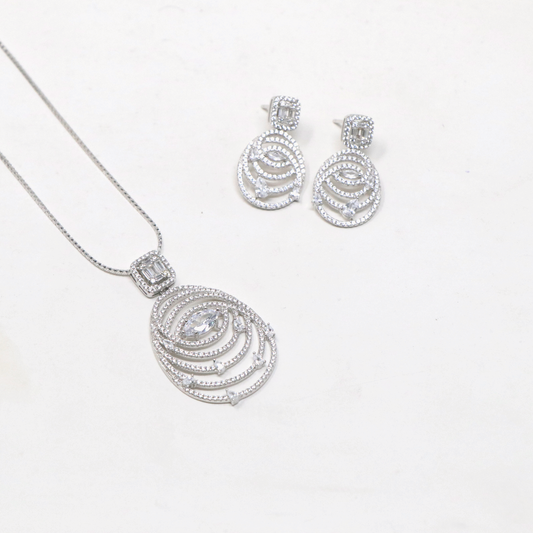 Silver Classic Pendant Set With Chain