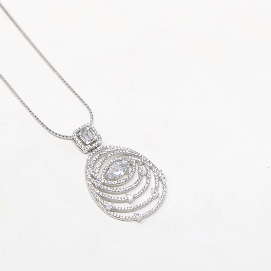Silver Classic Pendant Set With Chain
