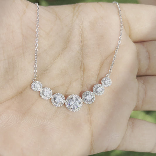 Sev Solitaire Chain And Locket