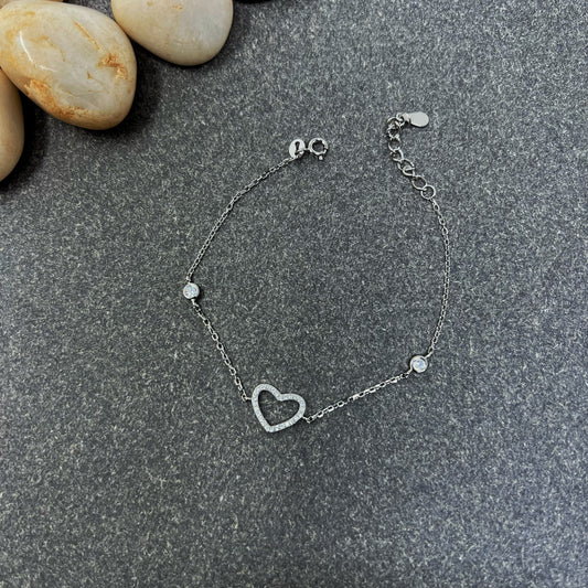 Silver Basic Heart Bracelet