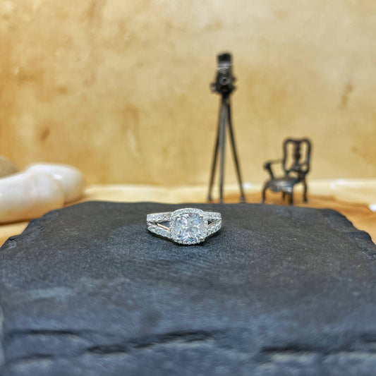 Ecru Cushion Cut Ring