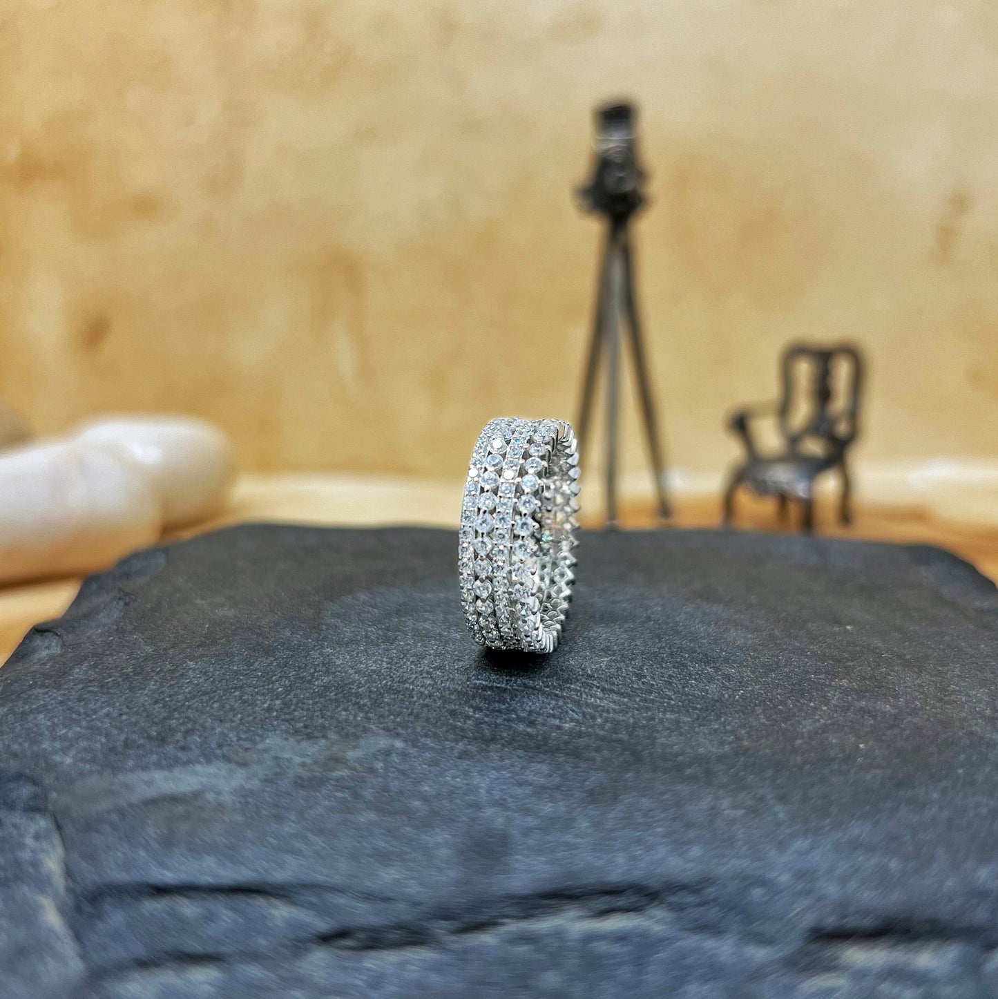 Four Layer Solitaire Band