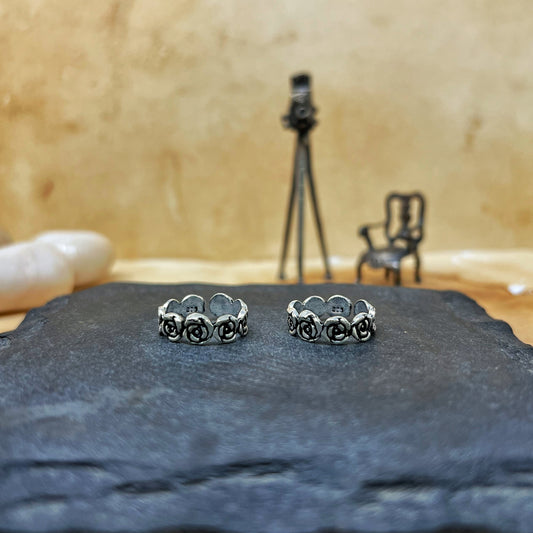 Silver Oxidised Rose Toe Rings